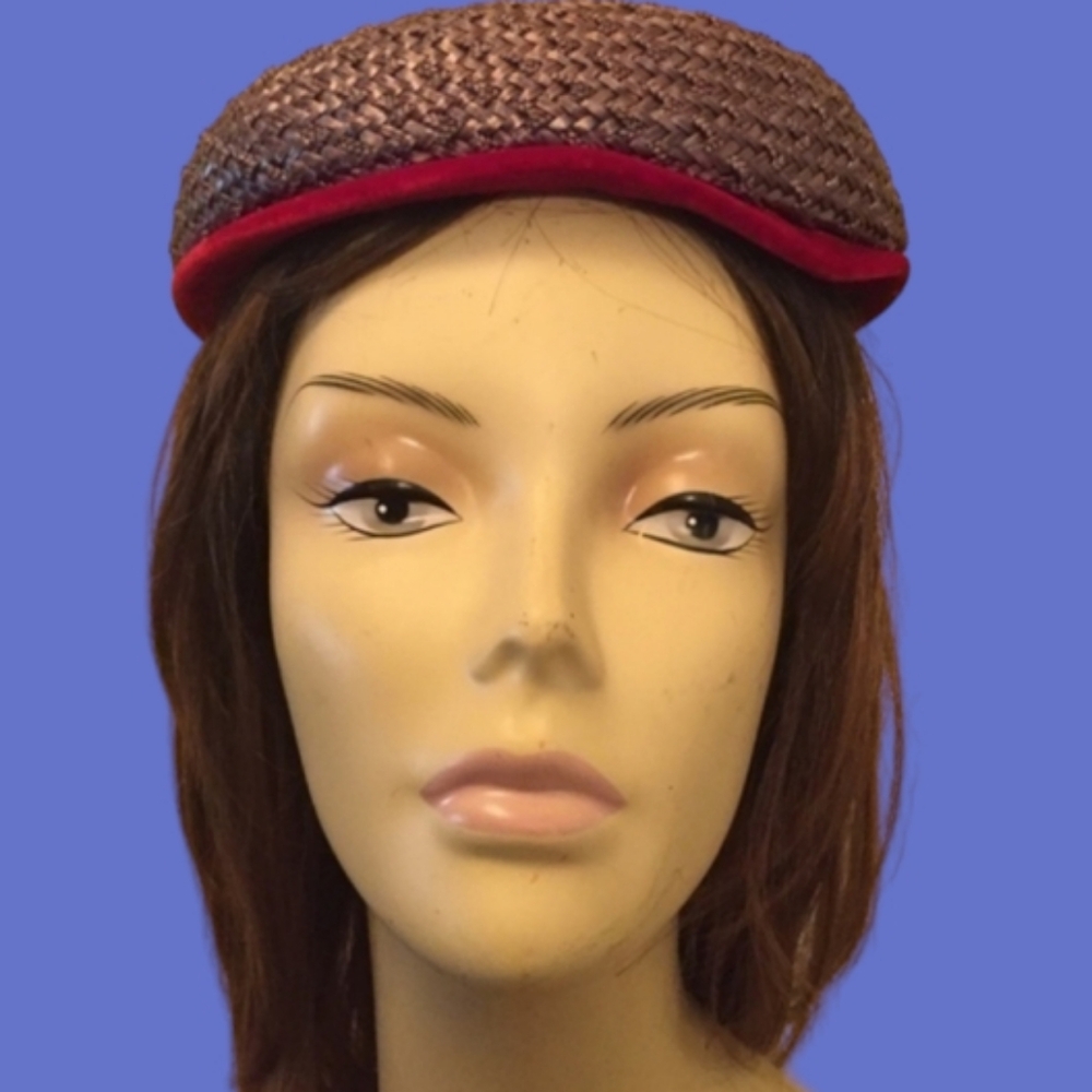 NEIMAN MARCUS CHANDRA WOVEN HAT WITH RED‎ VELVET TRIM VINTAGE NEIMAN MAR…